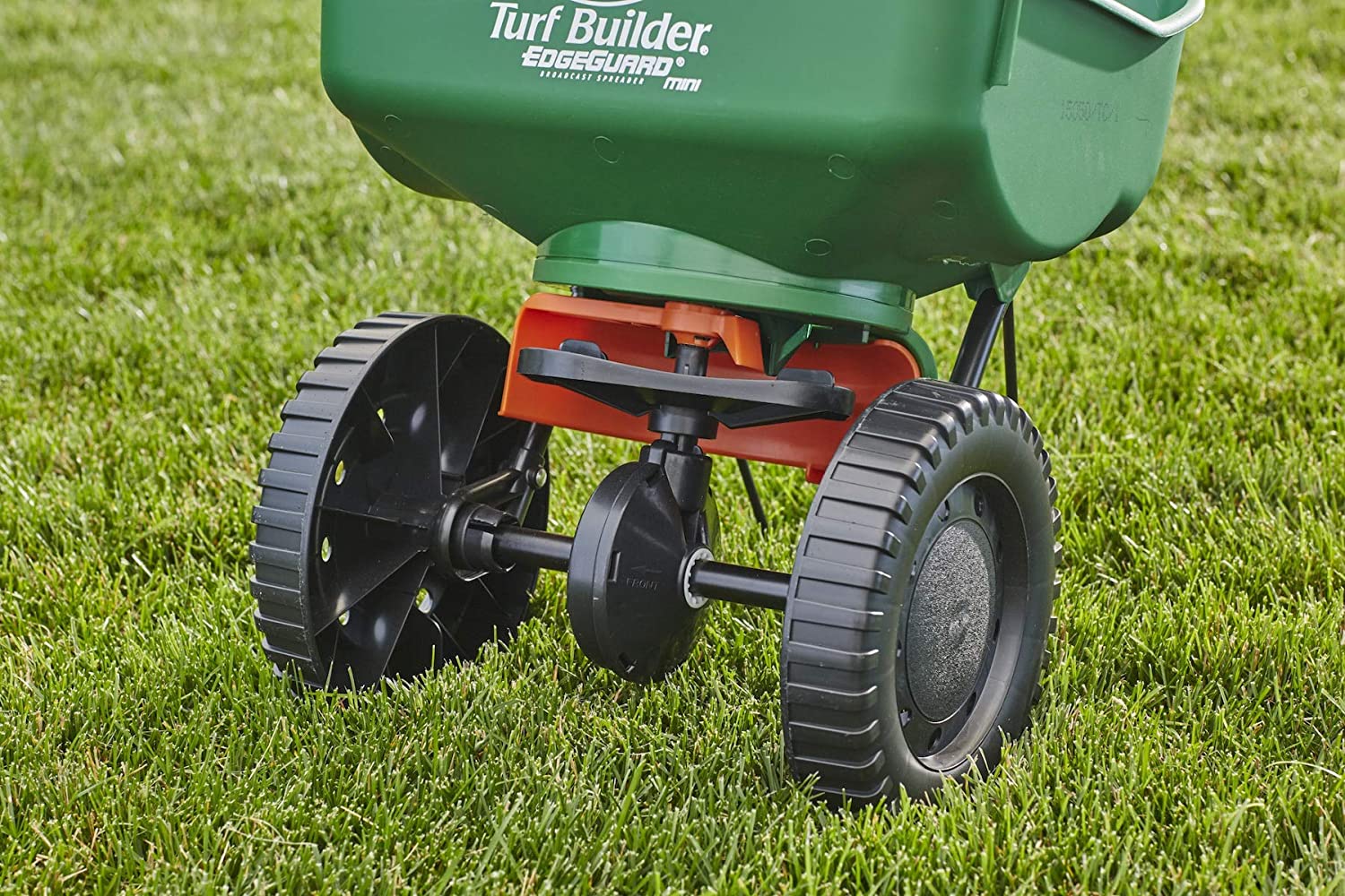 Scotts® Turf Builder® EdgeGuard® Mini Broadcast Spreader