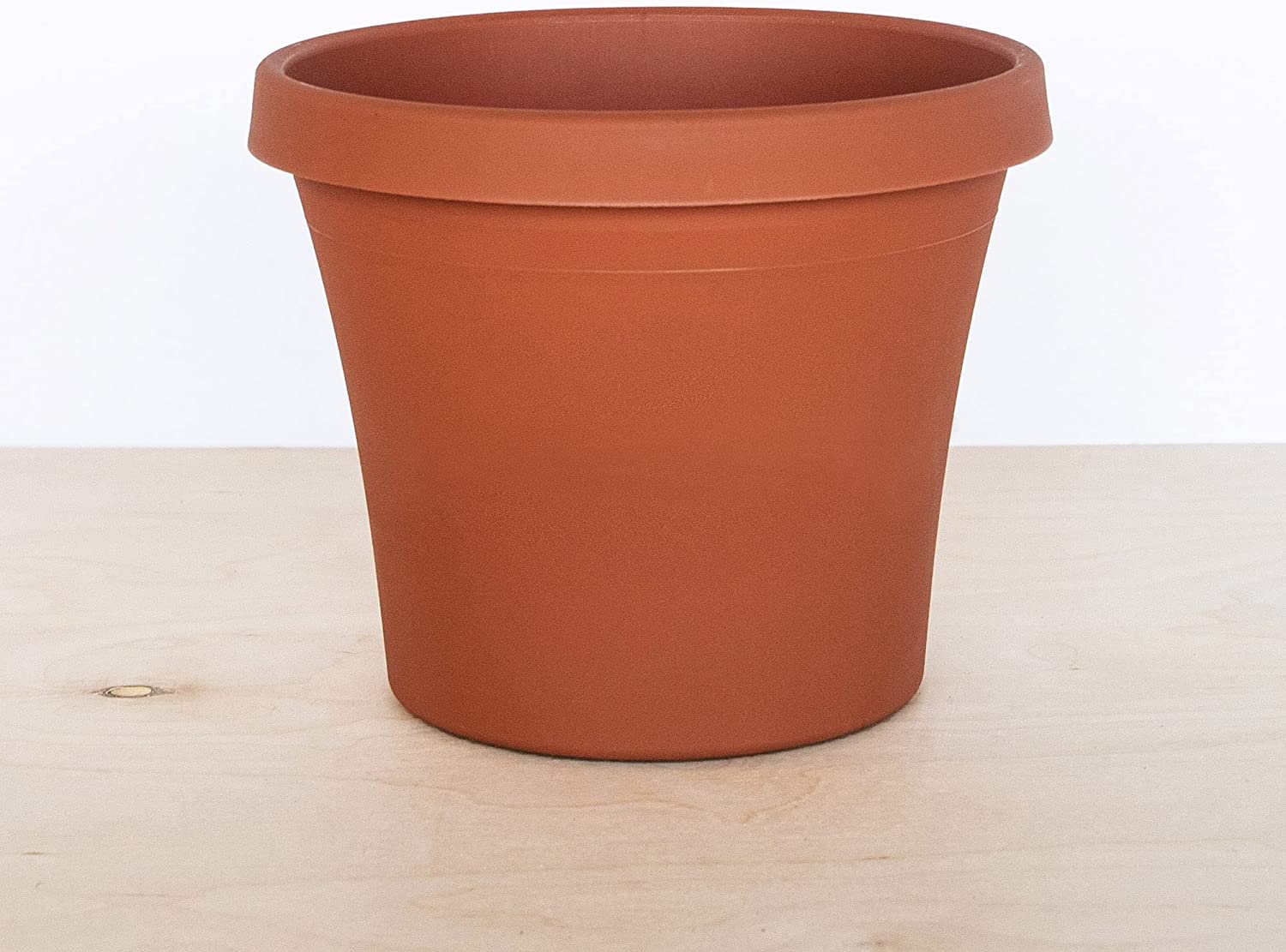 Bloem 23.75-in x 20.25-in Terra Cotta Plastic Planter with Drainage Holes, Terra Cotta