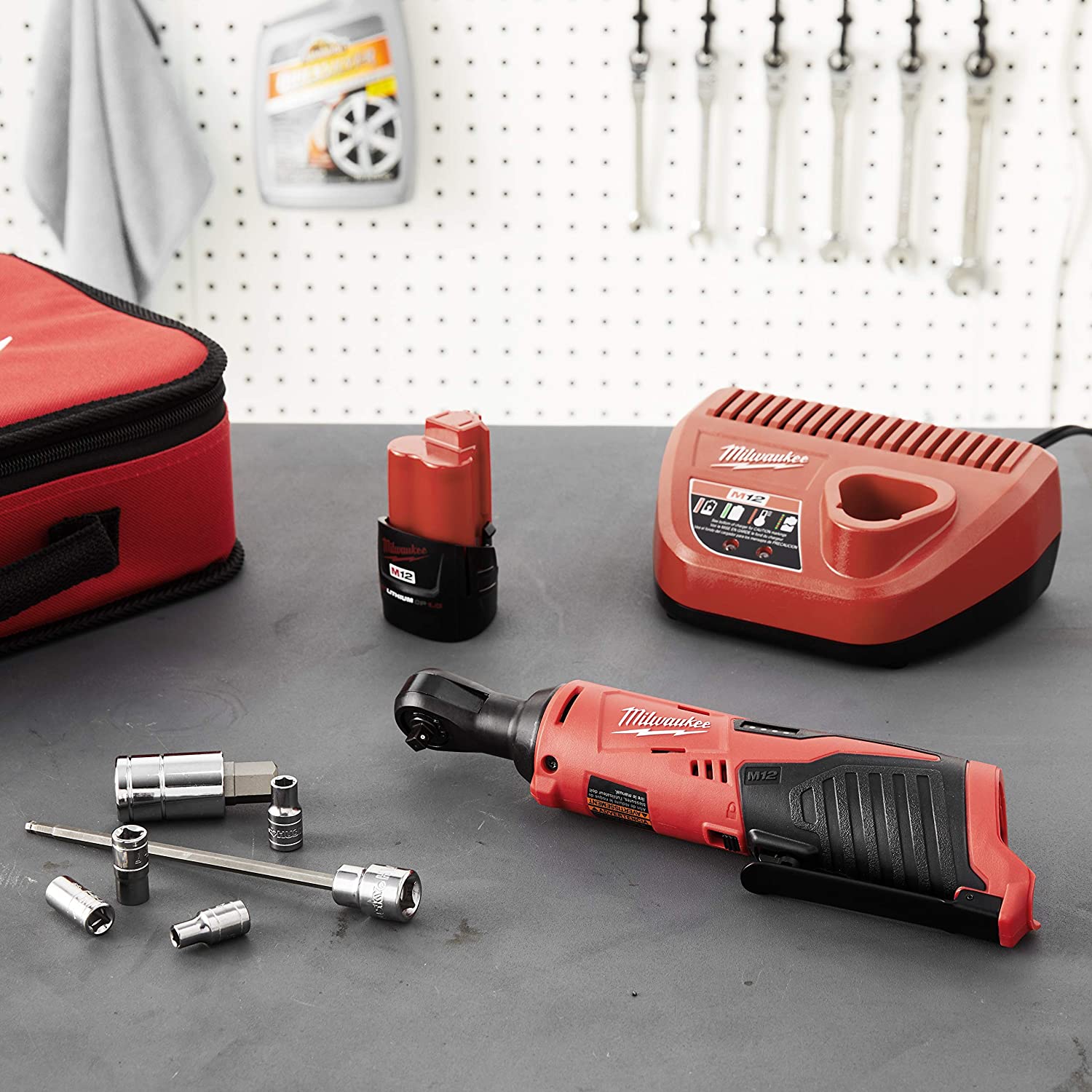 Milwaukee® 2456-21 M12™ Cordless 1/4" Lithium-Ion Ratchet Kit